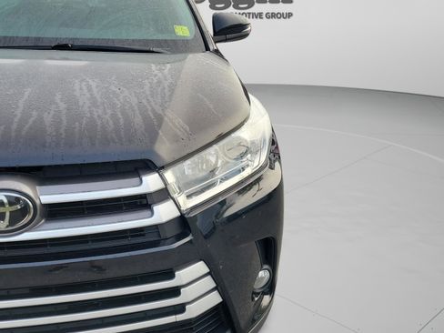 Used 2019 Toyota Highlander XLE image 9