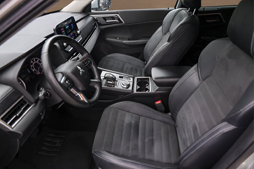 Used 2022 Mitsubishi Outlander SE AWD/4WD image 9