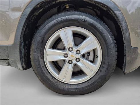 Used 2021 Chevrolet Trax LS FWD image 15