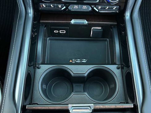 Used 2024 GMC Yukon XL Denali Ultimate image 34