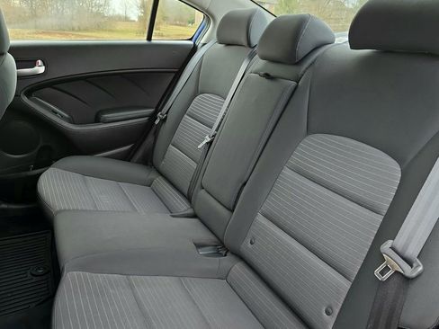 Used 2017 Kia Forte LX w/ LX Popular Package image 23