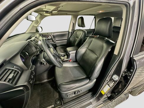 Used 2020 Toyota 4Runner Nightshade AWD/4WD image 13