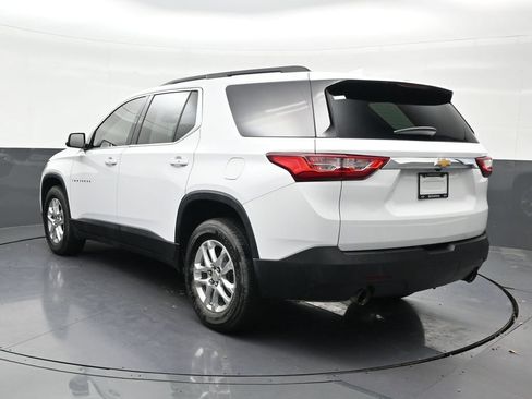 Used 2020 Chevrolet Traverse LT FWD image 3