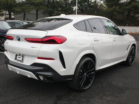 New 2026 BMW X6 xDrive40i w/ Climate Comfort Package image 9