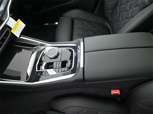 New 2026 BMW X6 xDrive40i image 9