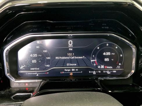 Used 2025 GMC Sierra 1500 SLT image 18