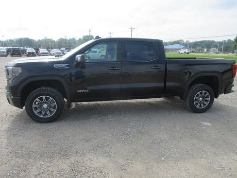 New 2026 GMC Sierra 1500 AT4 w/ AT4 Premium Package AWD/4WD image 11