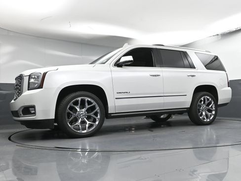 Used 2019 GMC Yukon Denali w/ Denali Ultimate Package image 22