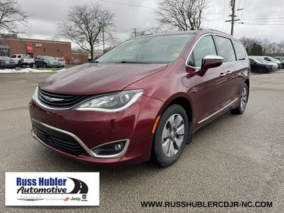 Used 2017 Chrysler Pacifica Platinum