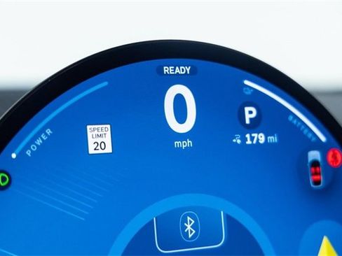 Used 2025 MINI Cooper Countryman SE w/ Comfort Package Max image 2