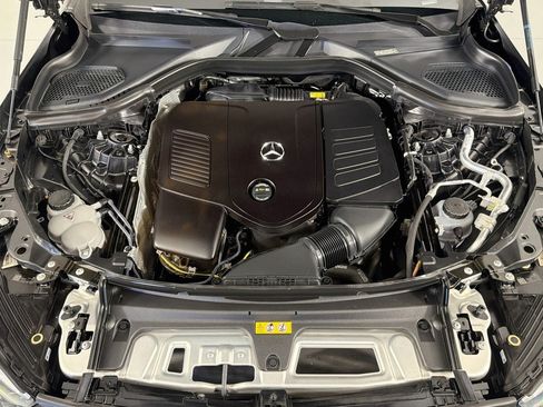 Used 2024 Mercedes-Benz GLC 300 image 10