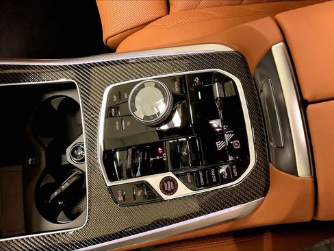 New 2026 BMW X5 M60i w/ Executive Package image 7