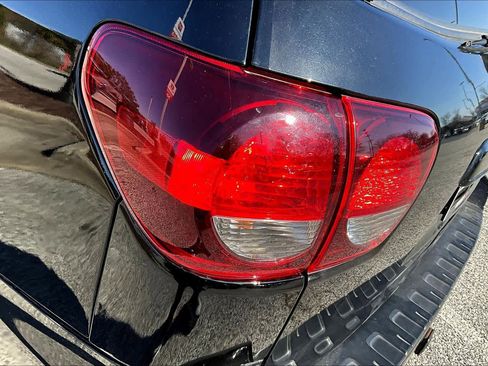 Used 2019 Toyota Sequoia TRD Sport image 28