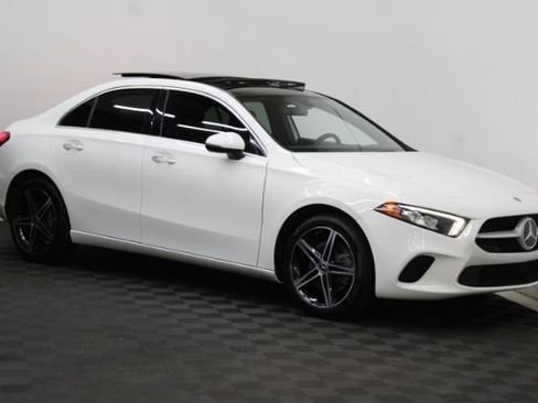 Used 2019 Mercedes-Benz A 220 4MATIC image 3