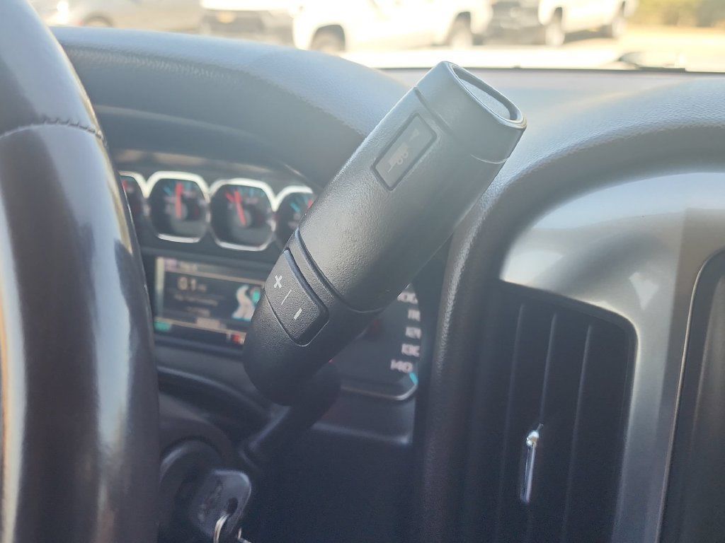 Used 2015 Chevrolet Silverado 1500 LT w/ LT Convenience Package AWD/4WD image 19