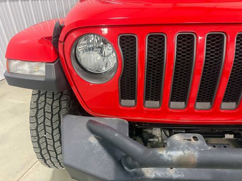 Used 2022 Jeep Wrangler Rubicon w/ Cold Weather Group AWD/4WD image 4