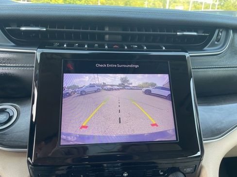 Used 2021 Jeep Grand Cherokee L Limited image 20