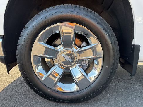Used 2022 Chevrolet Silverado 1500 LT AWD/4WD image 14