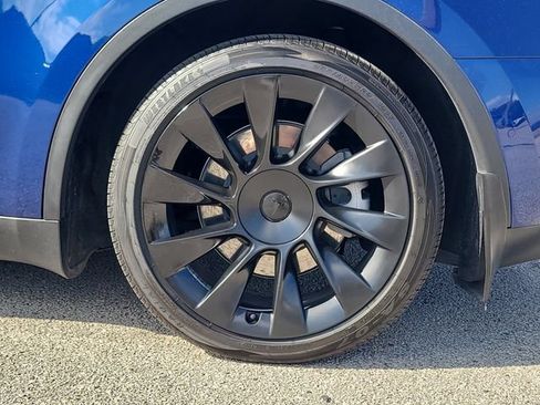 Used 2021 Tesla Model Y Long Range AWD/4WD image 8