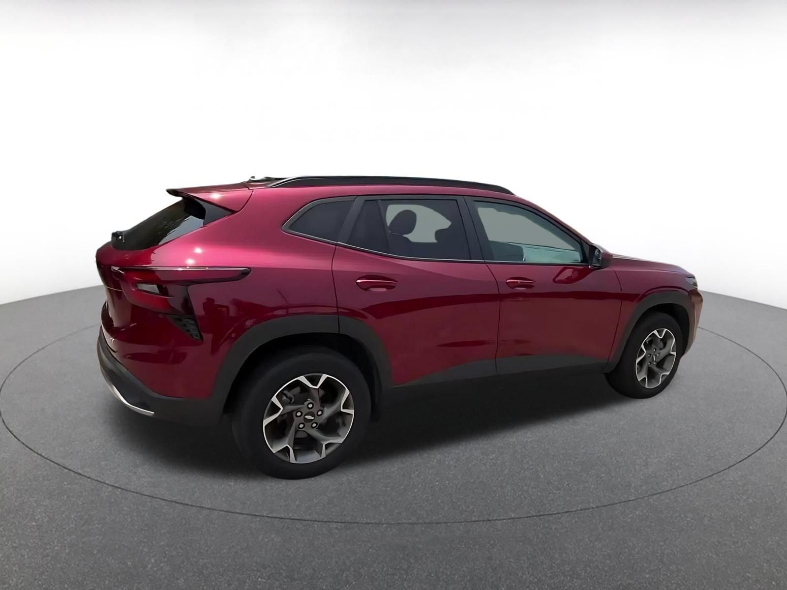 Used 2025 Chevrolet Trax LT w/ LT Convenience Package FWD image 13