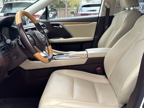 Certified 2020 Lexus RX 350L FWD w/ Premium Package image 8