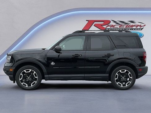 Used 2023 Ford Bronco Sport Outer Banks w/ Tech Package image 2
