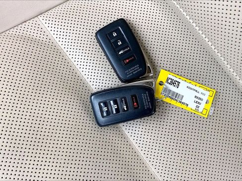 Used 2022 Lexus RX 350 AWD w/ Premium Package image 15