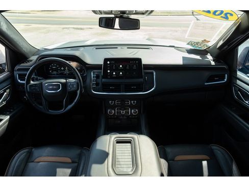 Used 2022 GMC Yukon XL AT4 AWD/4WD image 34