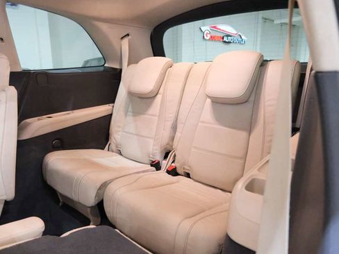 Used 2020 Mercedes-Benz GLS 450 4MATIC image 25
