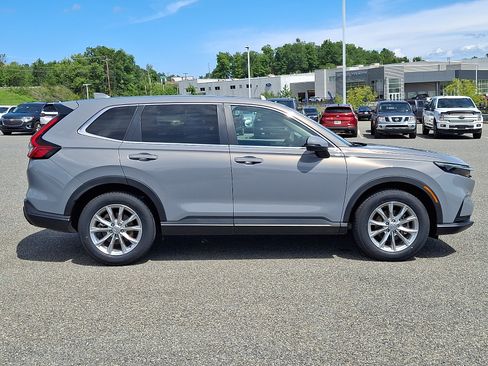 Certified 2025 Honda CR-V EX image 8