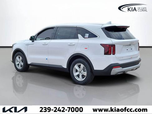 New 2026 Kia Sorento LX FWD image 4