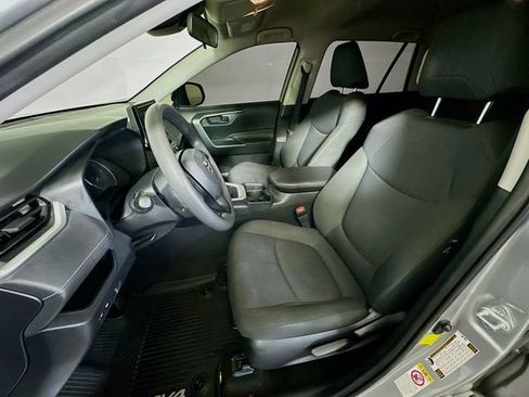Used 2019 Toyota RAV4 LE w/ All Weather Liner Package image 12