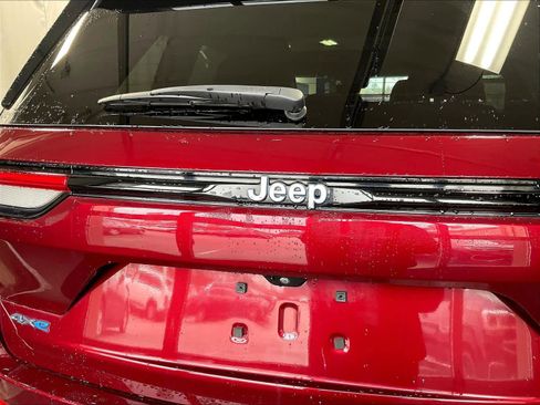 Used 2022 Jeep Grand Cherokee Summit image 29