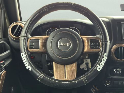 Used 2016 Jeep Wrangler Sport image 32