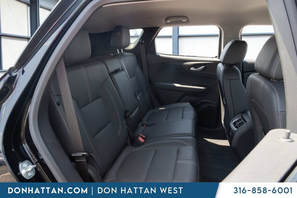 Used 2024 Chevrolet Blazer LT w/ LPO, Floor Liner Package FWD image 17