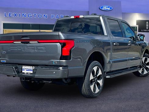 Used 2023 Ford F150 Lightning Platinum image 5