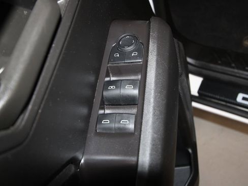 Used 2024 Chevrolet Colorado Trail Boss w/ Advanced Trailering Package AWD/4WD image 6