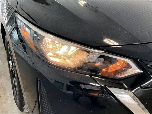 Used 2024 Nissan Sentra SV image 32