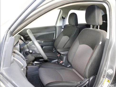 Used 2019 Mitsubishi Outlander Sport LE image 10