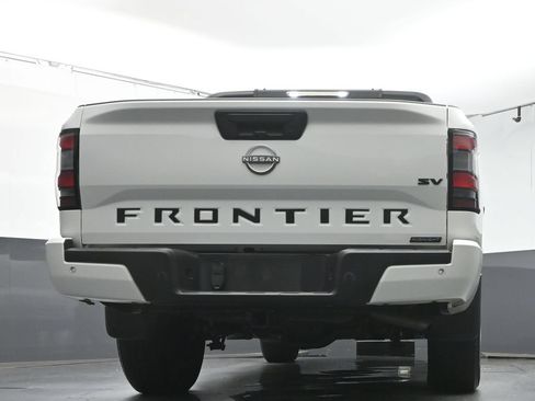 Used 2023 Nissan Frontier SV w/ Midnight Edition Package RWD image 33