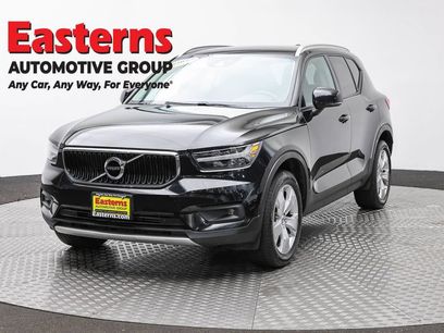 Used 2022 Volvo XC40 T5 Momentum