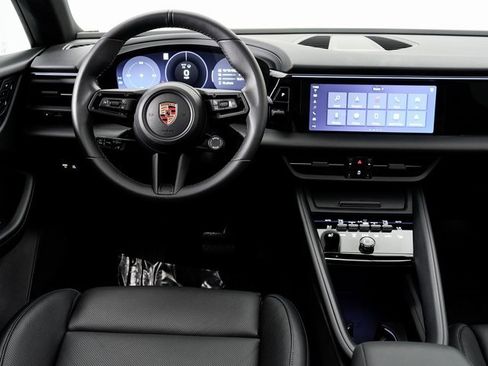 Used 2025 Porsche Macan Electric image 17