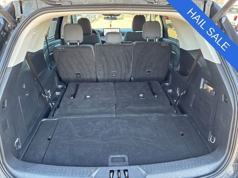 Used 2025 Ford Explorer Active AWD/4WD image 41