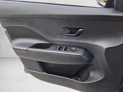Used 2026 Hyundai Kona SEL Sport FWD image 9