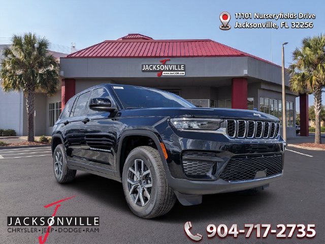 New 2027 Jeep Grand Cherokee Laredo RWD 360° Tour