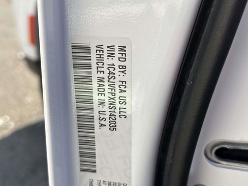 Used 2022 Jeep Grand Wagoneer Series II w/ Premium Group II image 17