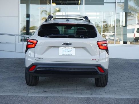 Used 2026 Chevrolet Trax RS w/ Sunroof Package FWD image 7