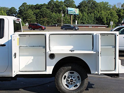 Used 2024 Chevrolet Silverado 2500 W/T w/ WT Fleet Convenience Package AWD/4WD image 9