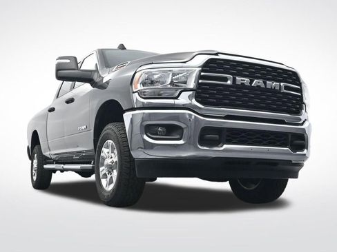 Used 2024 RAM 2500 Big Horn AWD/4WD image 33