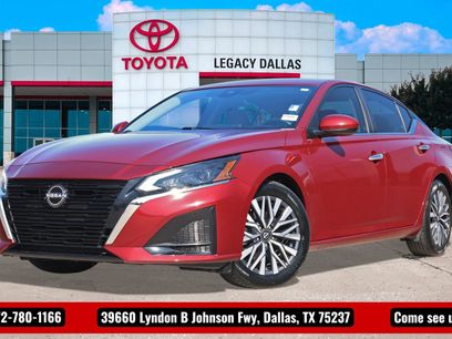 Used 2023 Nissan Altima 2.5 SV w/ SV Premium Package